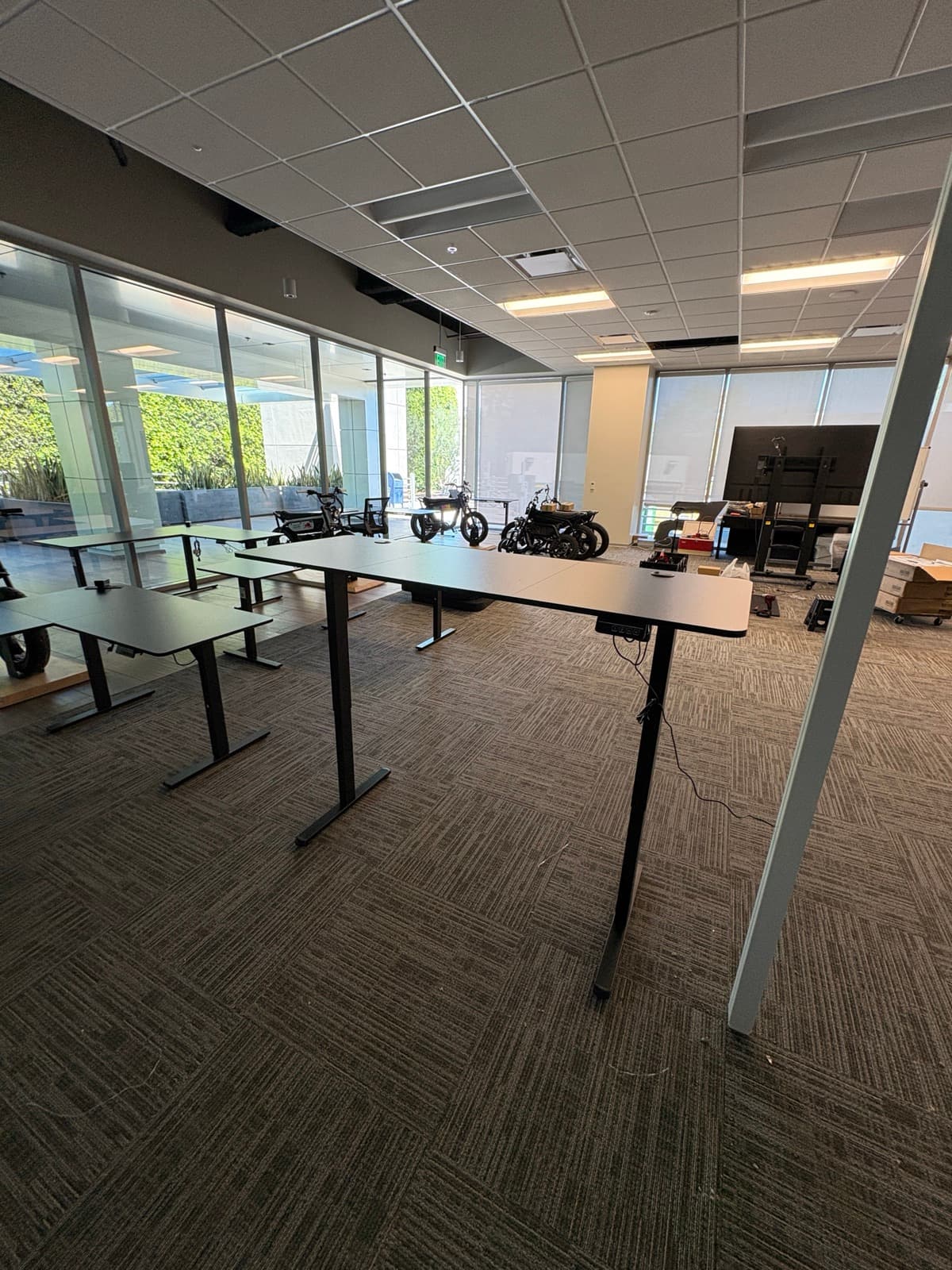 Electric Standing Desk Assembly