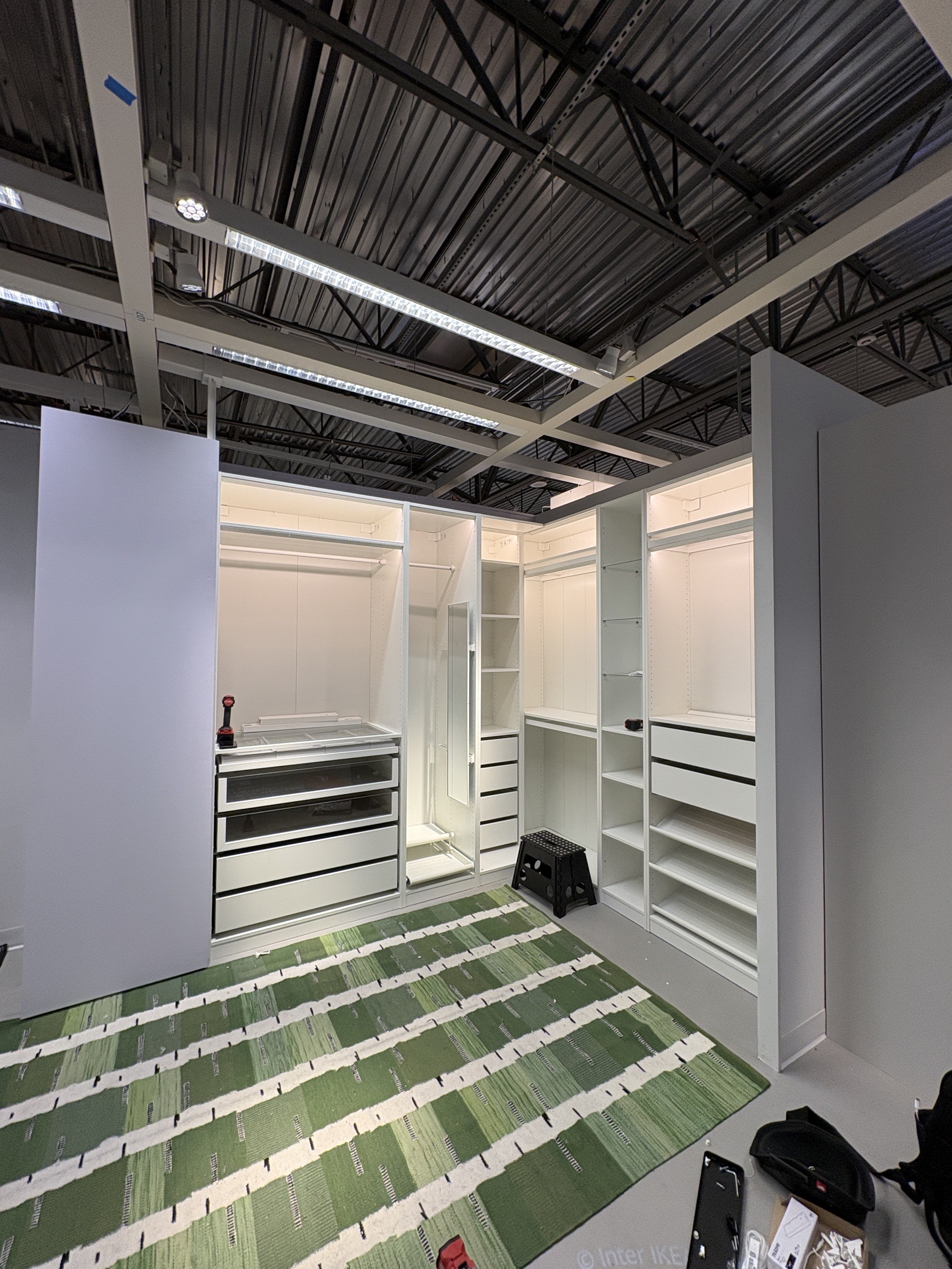 White Closet Unit Assembly